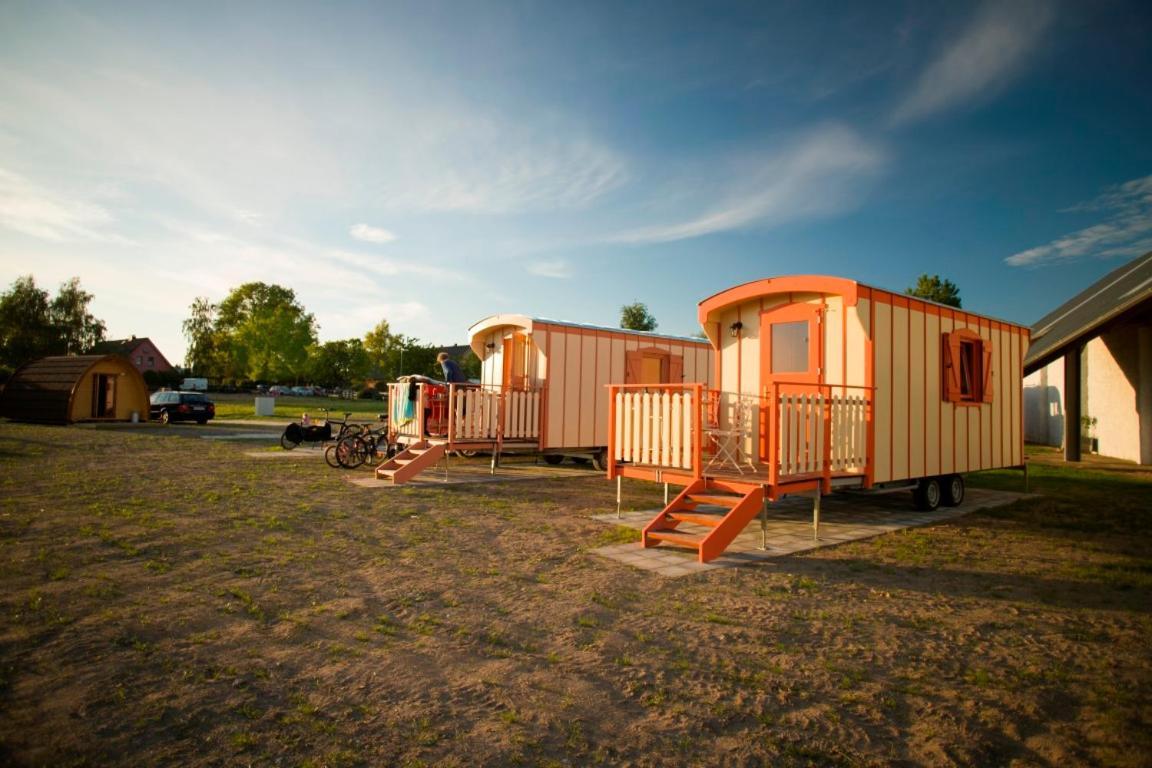 Schaeferwagen 1 Hotell Kröpelin Exteriör bild